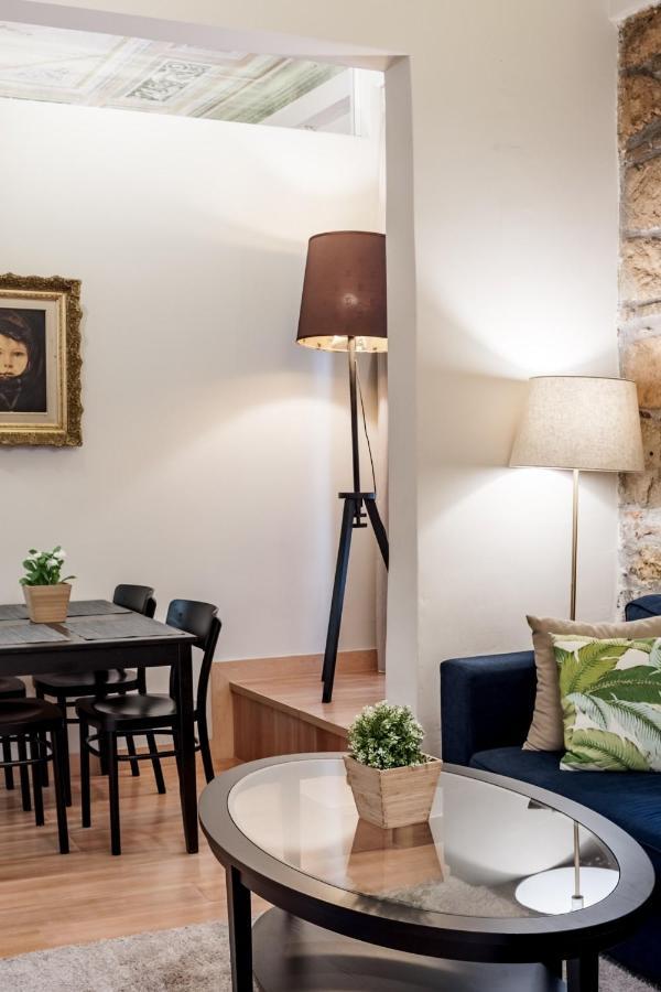 Luxurious Art Apartments Atene Esterno foto